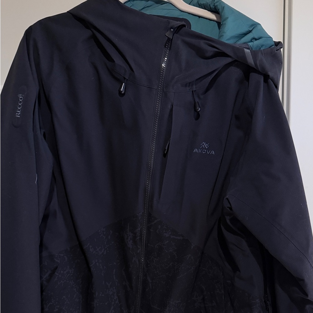 Akova Women’s Legacy Ski Jacket Black Ice